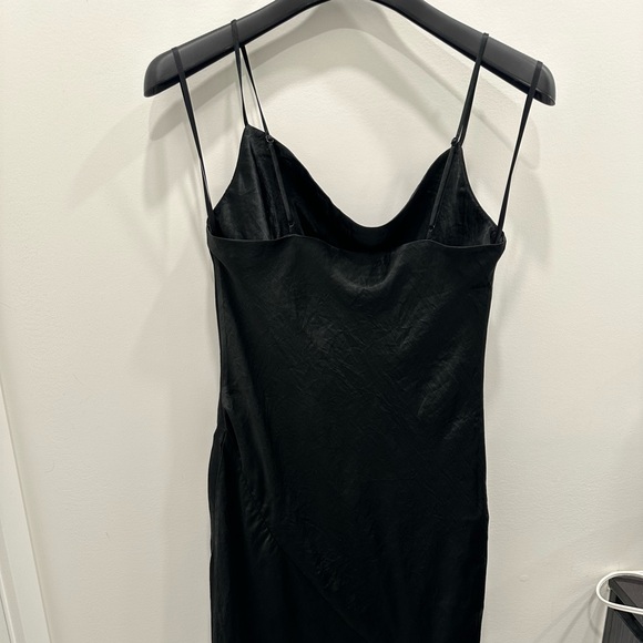 Aritzia - Babaton Fonda Satin Dress - Picture 2 of 4